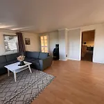 Midt I Hjerte Av *