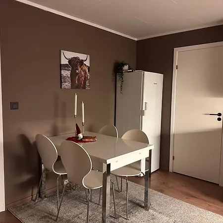 Midt I Hjerte Av *