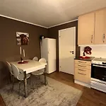 Midt I Hjerte Av